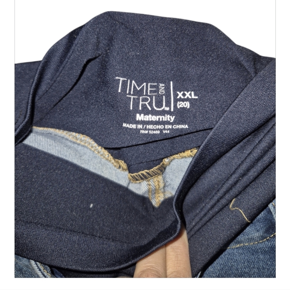 Time and Tru Classic Maternity Blue Jean Shorts - Picture 3 of 3
